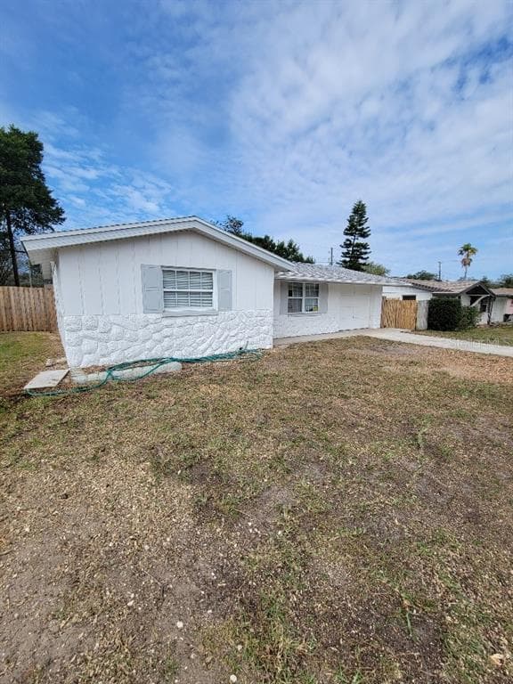 1647 DEBONAIR DRIVE HOLIDAY, FL 34690