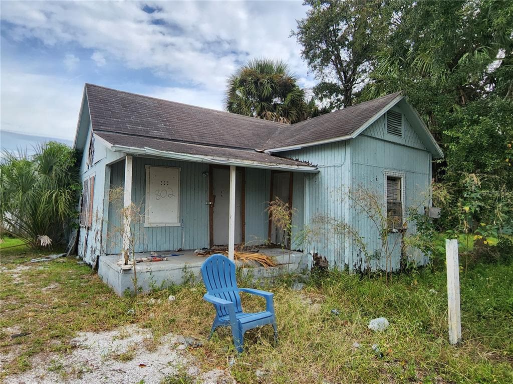 802 JURGENS STREET CLEARWATER, FL 33755