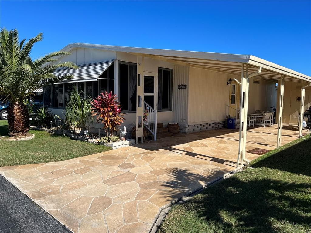 2044 MAUI DRIVE HOLIDAY, FL 34691