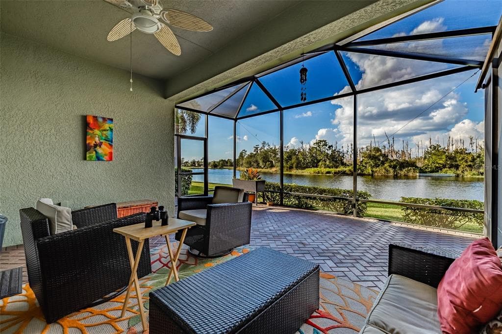 15821 AURORA LAKE CIRCLE WIMAUMA, FL 33598