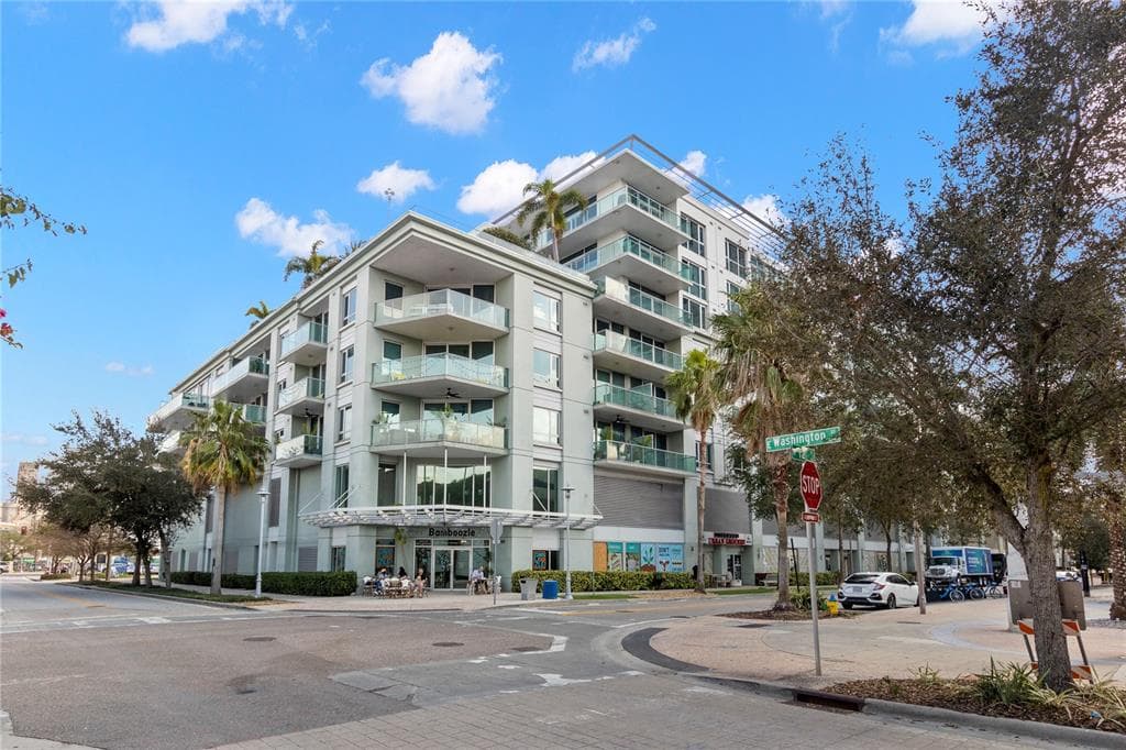 111 N 12TH STREET UNIT 1812 TAMPA, FL 33602