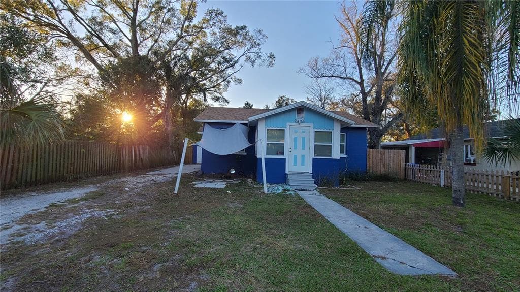 10006 N JASMINE AVENUE TAMPA, FL 33612