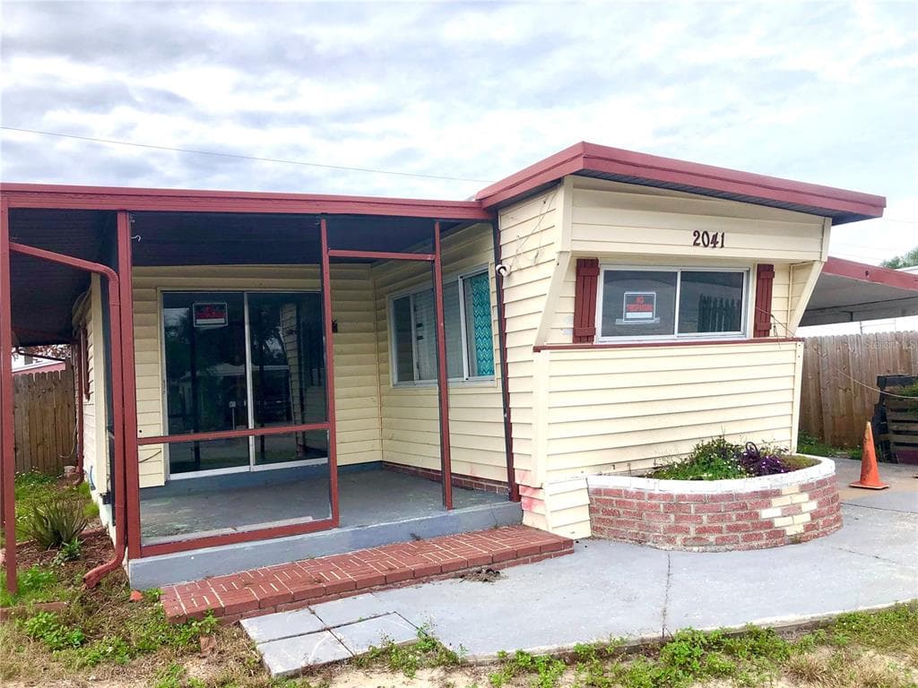 2041 HOYLE DRIVE HOLIDAY, FL 34691