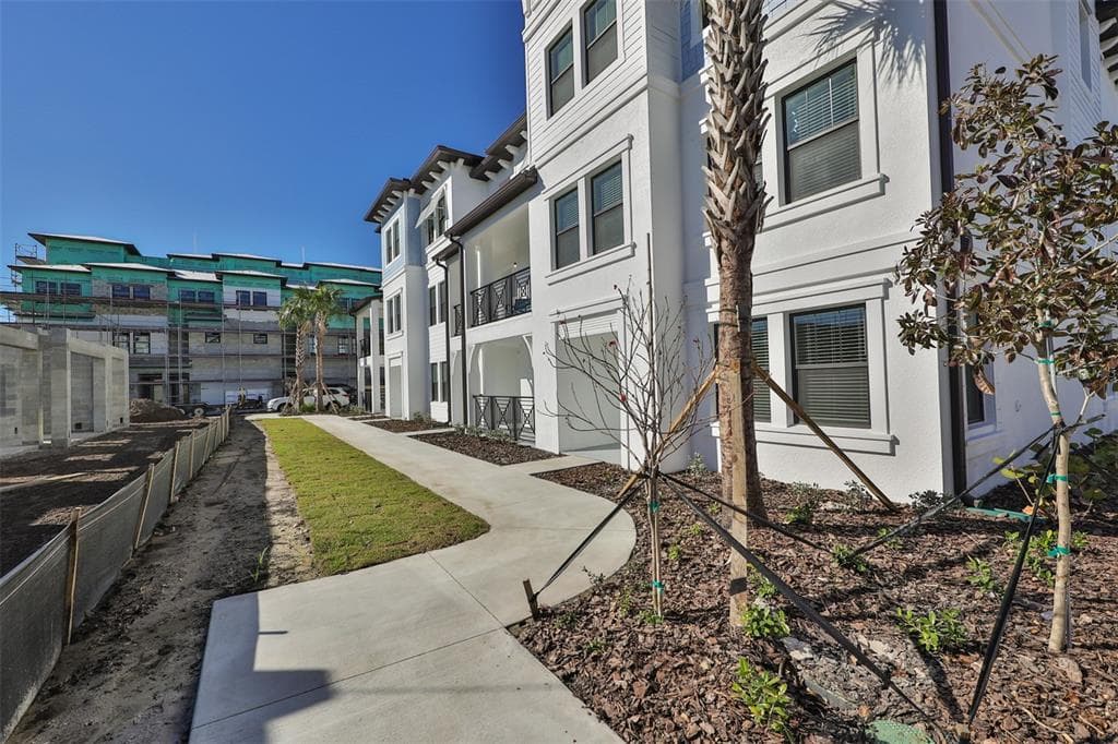 5351 BRIDGE STREET UNIT 82 TAMPA, FL 33611