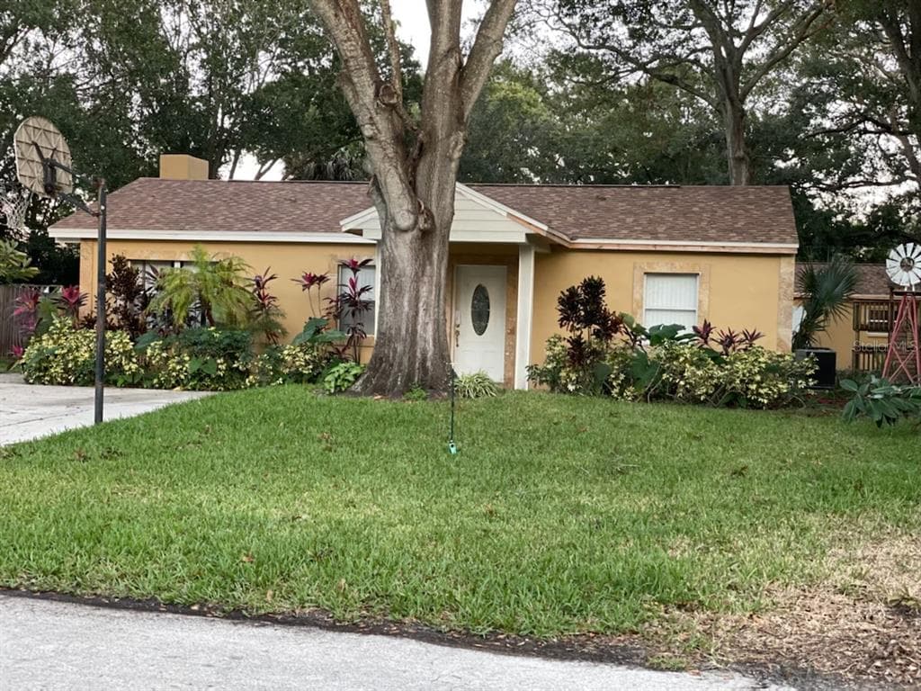 4022 S SHAMROCK ROAD TAMPA, FL 33611