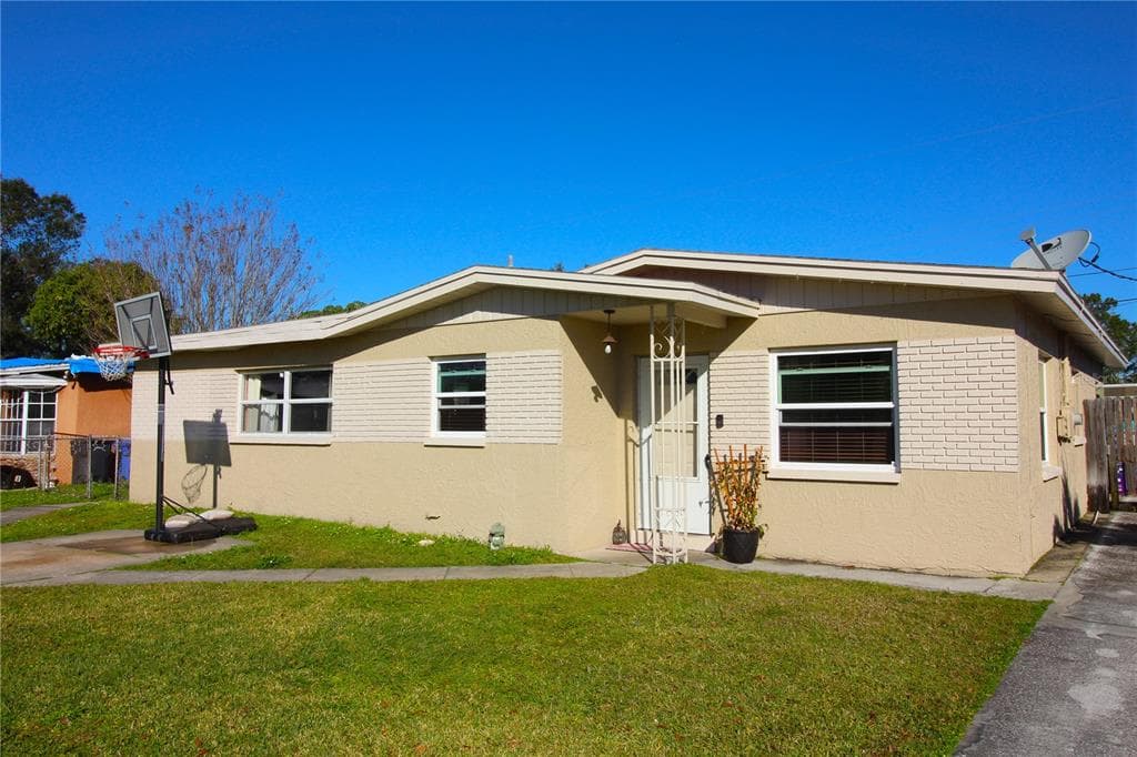 4503 W HANNA AVENUE TAMPA, FL 33614