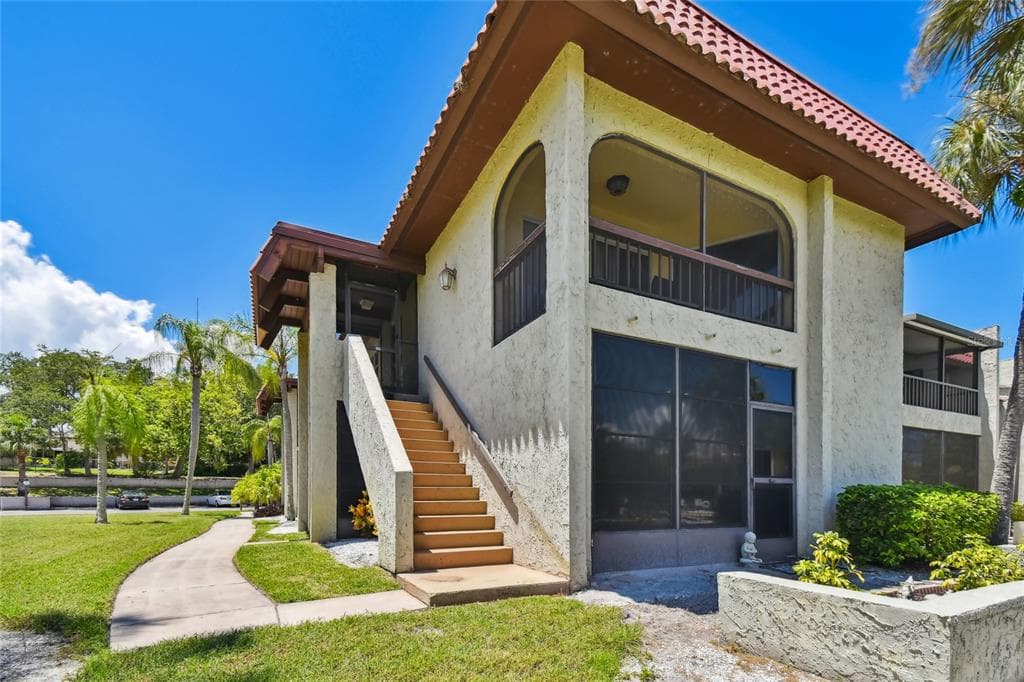 1003 S BAYSHORE BOULEVARD UNIT 202 SAFETY HARBOR, FL 34695