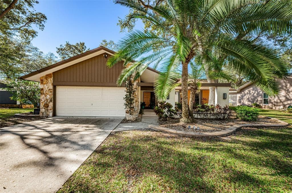 185 MAYFAIR CIRCLE W PALM HARBOR, FL 34683