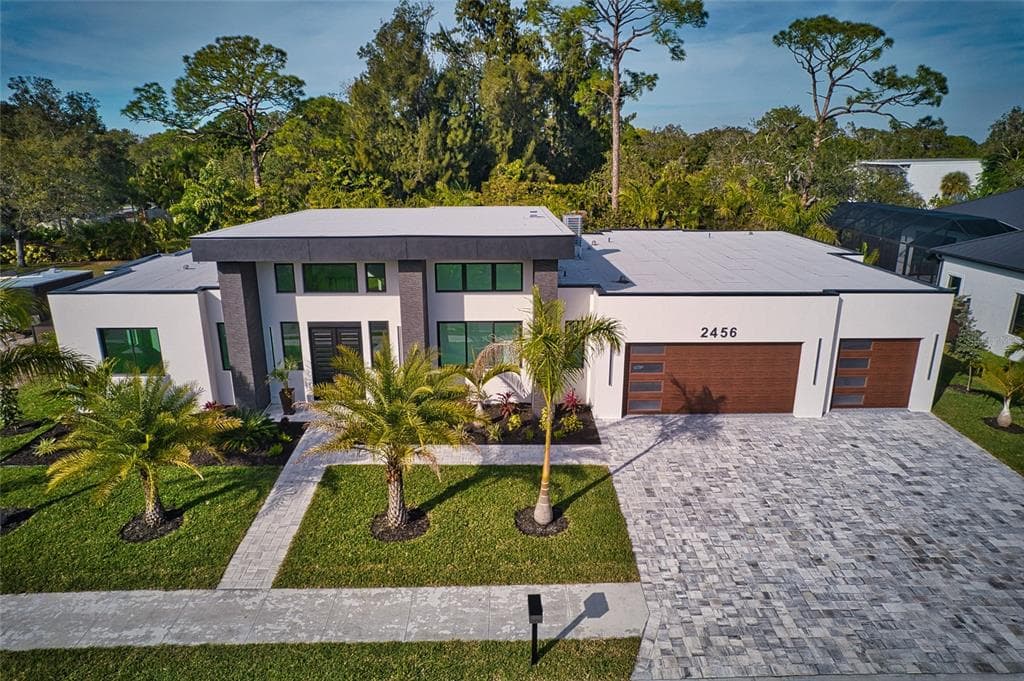 2456 MISSARA LANE SARASOTA, FL 34231