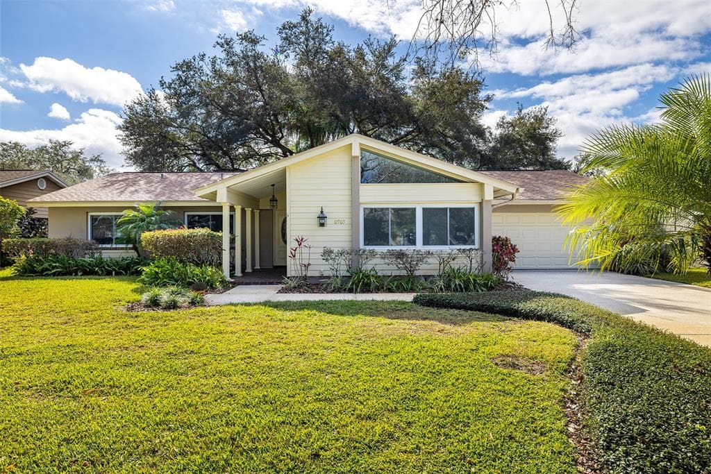10908 JUNIPERUS PLACE TAMPA, FL 33618