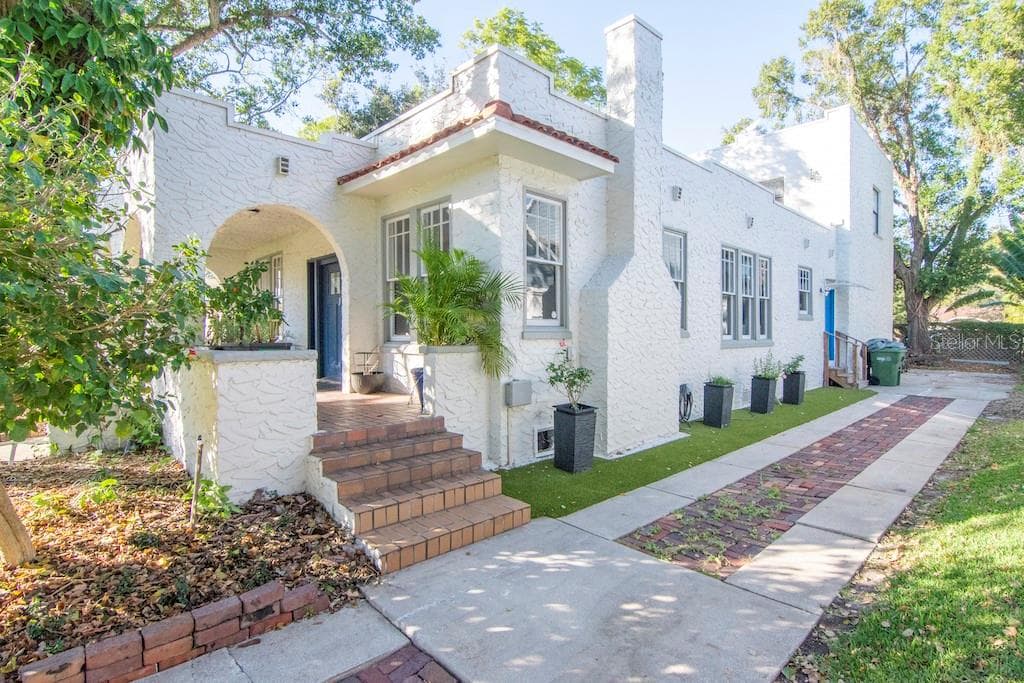 3015 W SAN NICHOLAS STREET TAMPA, FL 33629