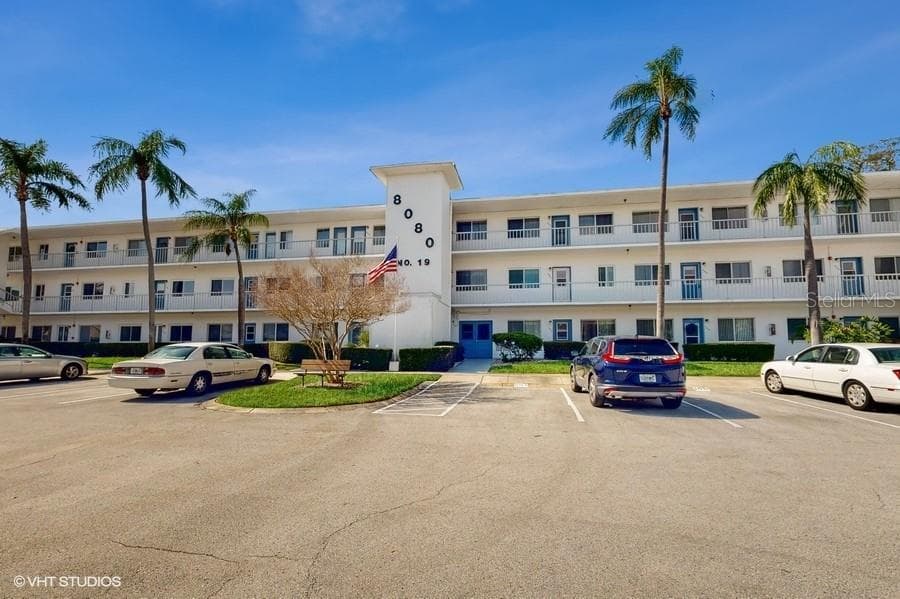8080 112TH STREET UNIT 105 SEMINOLE, FL 33772