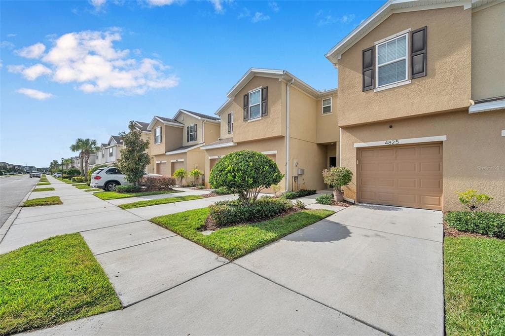 4825 WHITE SANDERLING COURT TAMPA, FL 33619