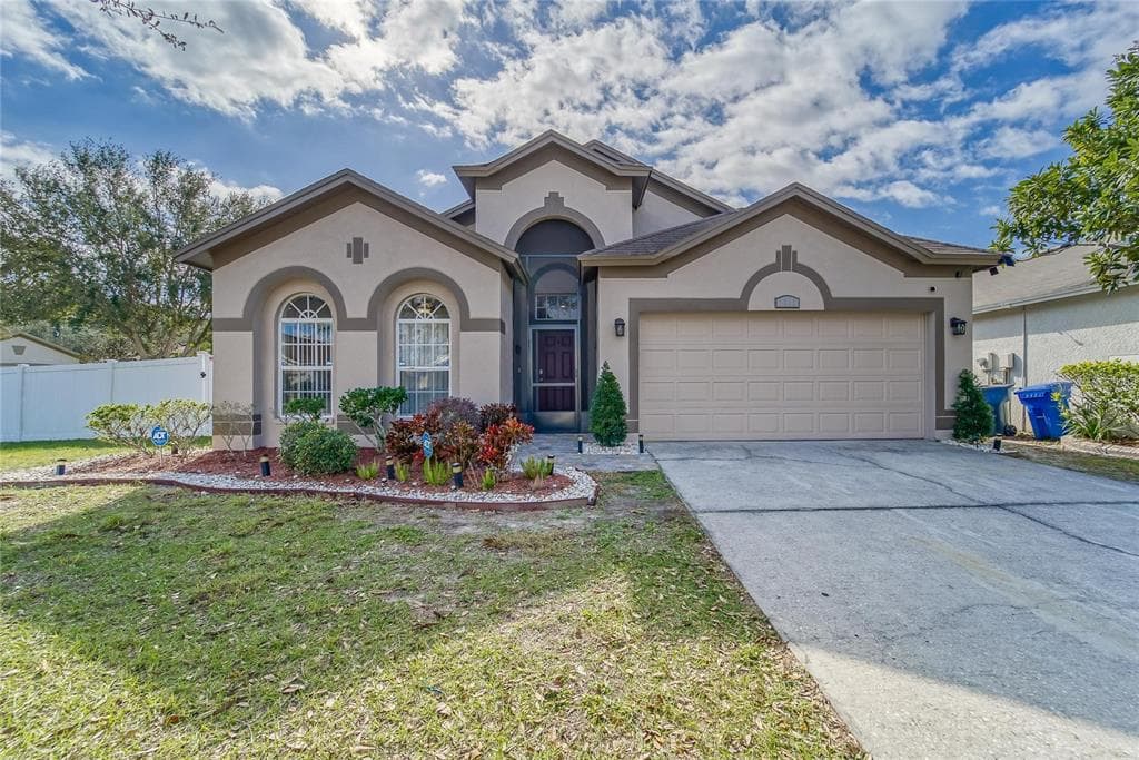 1113 BARCLAY WOOD DR RUSKIN, FL 33570