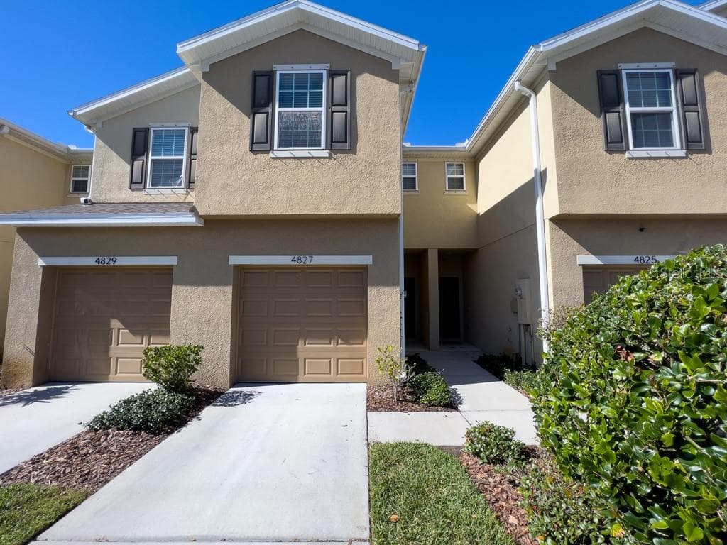 4827 WHITE SANDERLING COURT