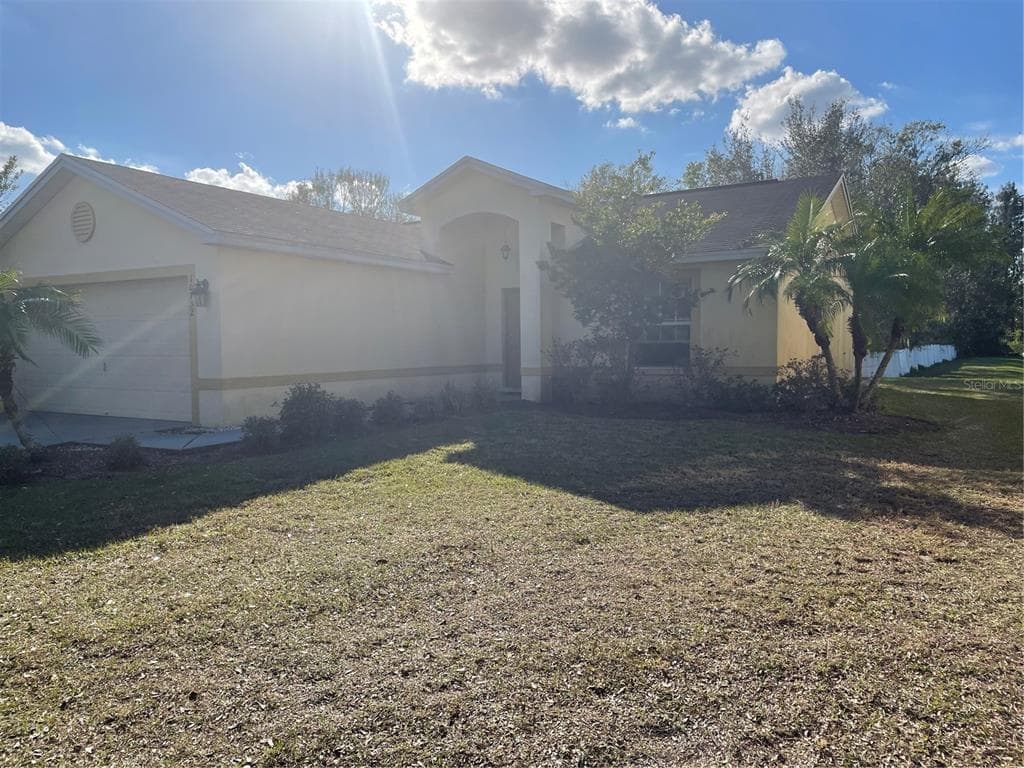 10732 CARLOWAY HILLS DRIVE WIMAUMA, FL 33598