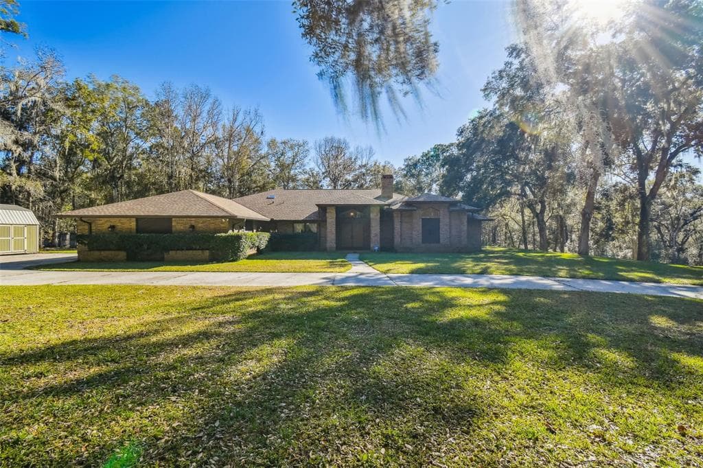 27108 COUNTRY OAK DRIVE
