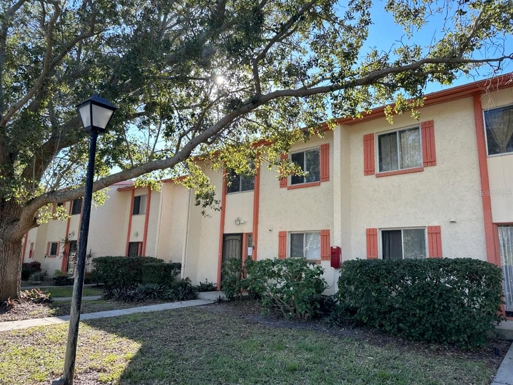 5855 16TH STREET S UNIT 6 ST PETERSBURG, FL 33705