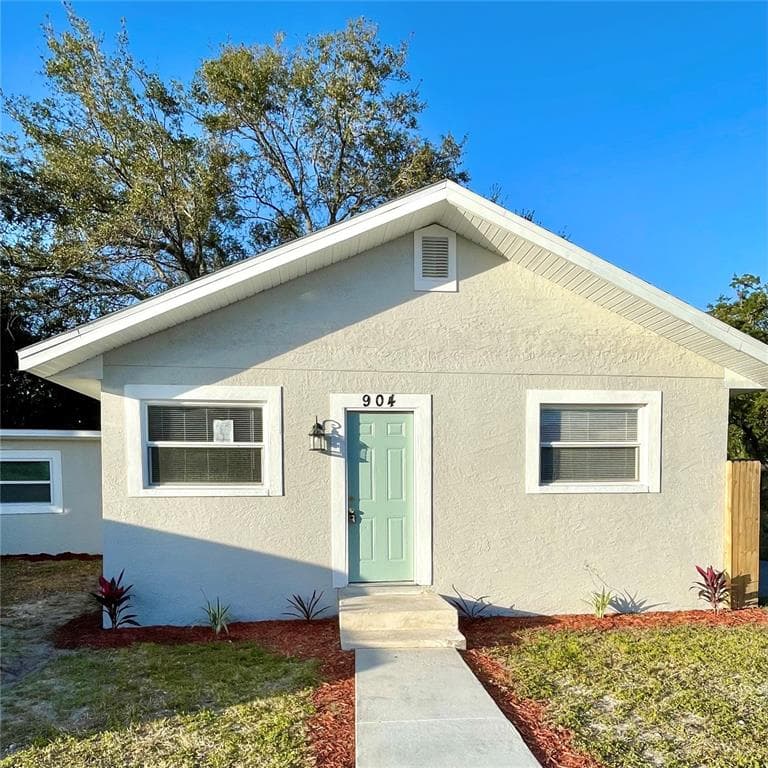 904 MAPLE STREET CLEARWATER, FL 33755