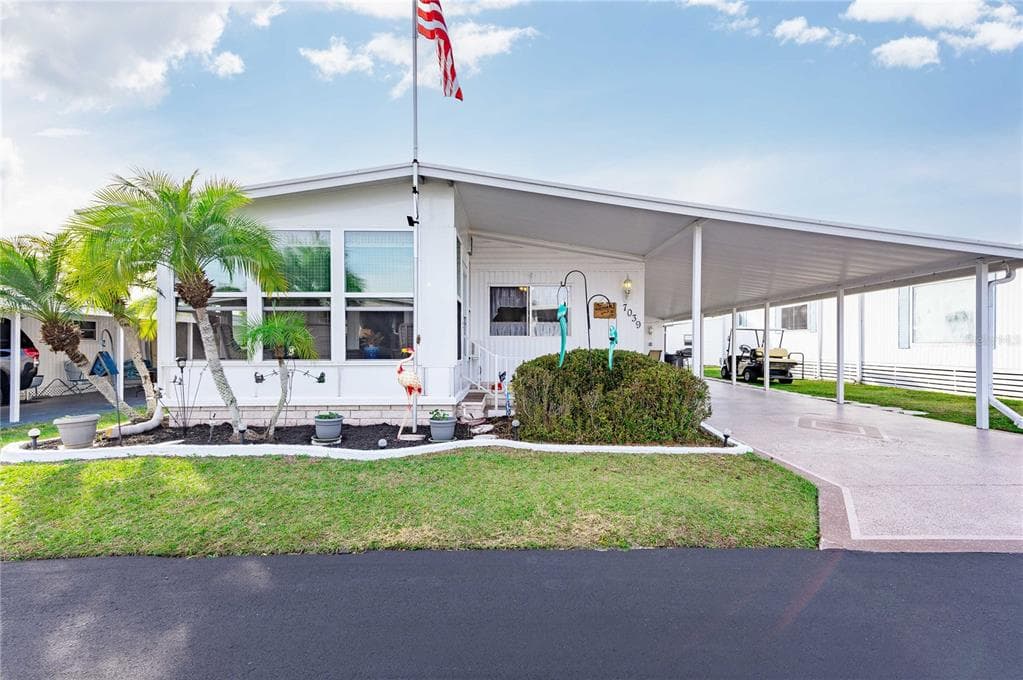 7039 EL MATADOR STREET ZEPHYRHILLS, FL 33541
