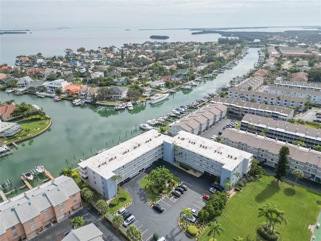 719 PINELLAS BAYWAY S UNIT 205