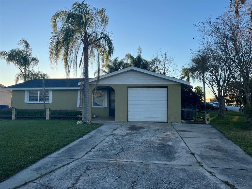 2221 RIOMAR DRIVE HOLIDAY, FL 34691