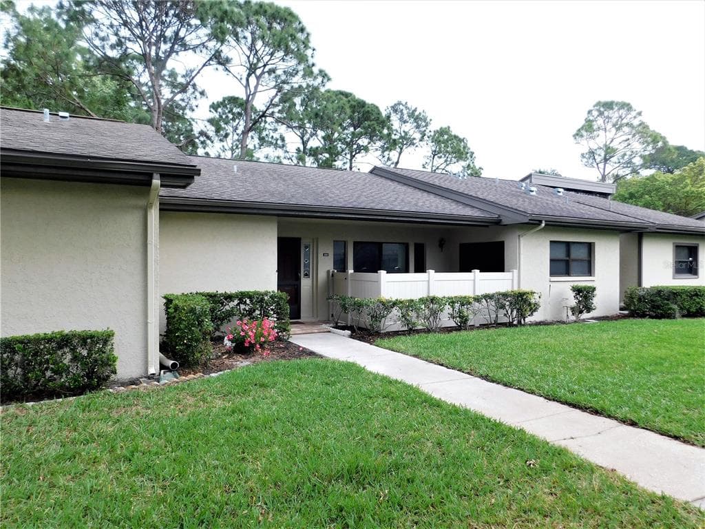 160 JOANNE PLACE OLDSMAR, FL 34677