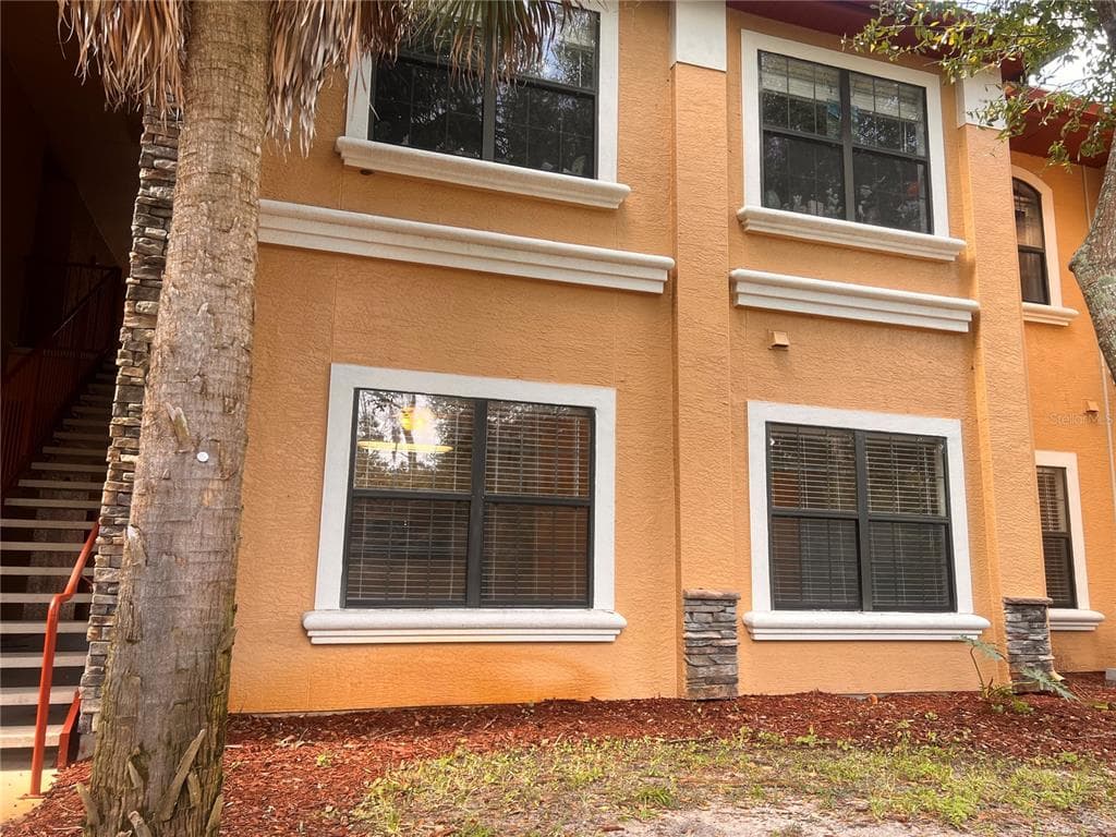 2262 CHIANTI PLACE UNIT 5-0517 PALM HARBOR, FL 34683