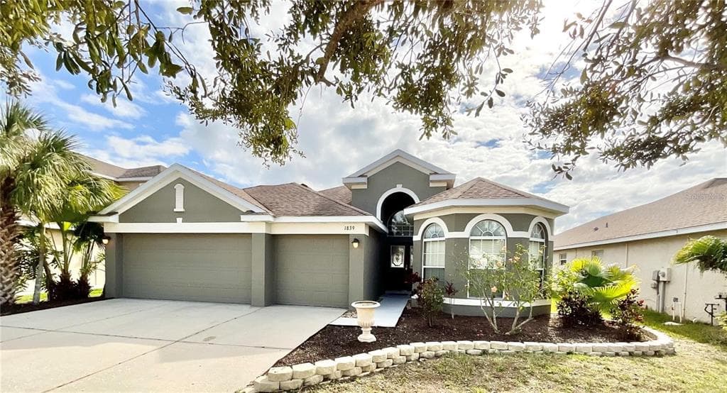 1839 MIRA LAGO CIRCLE RUSKIN, FL 33570