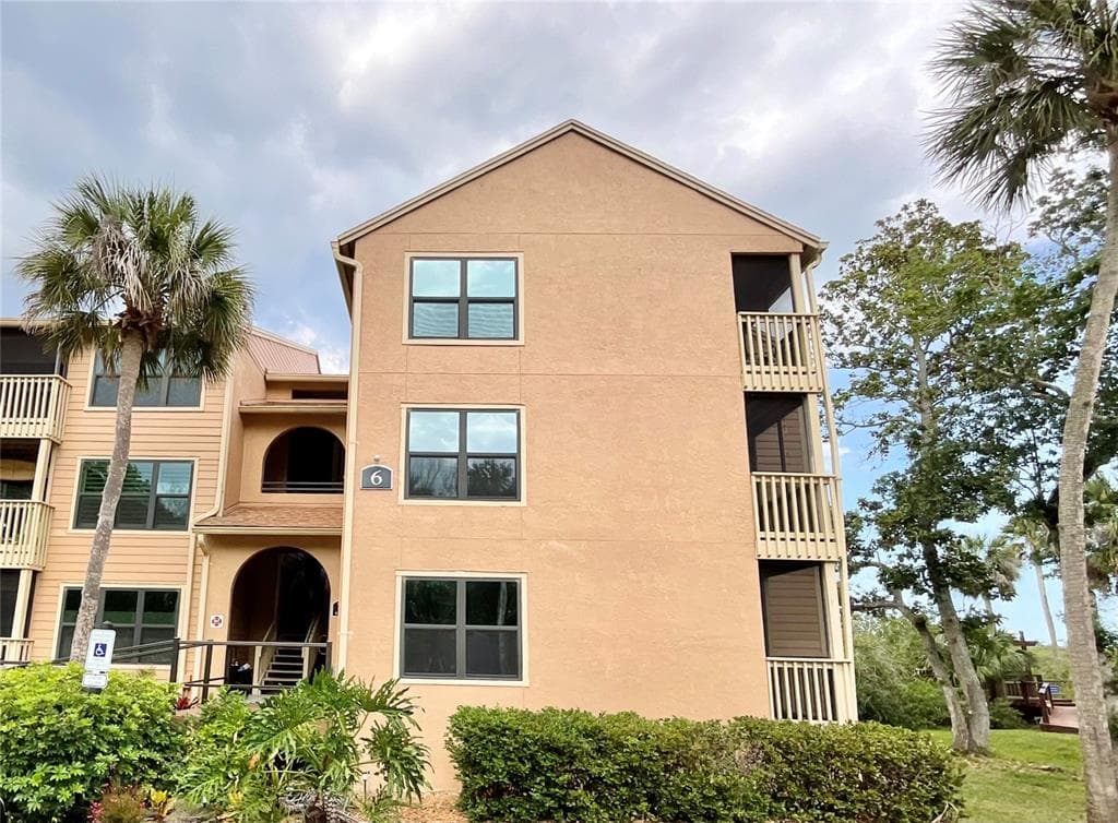 1401 S PALMETTO AVENUE UNIT 615 DAYTONA BEACH, FL 32114