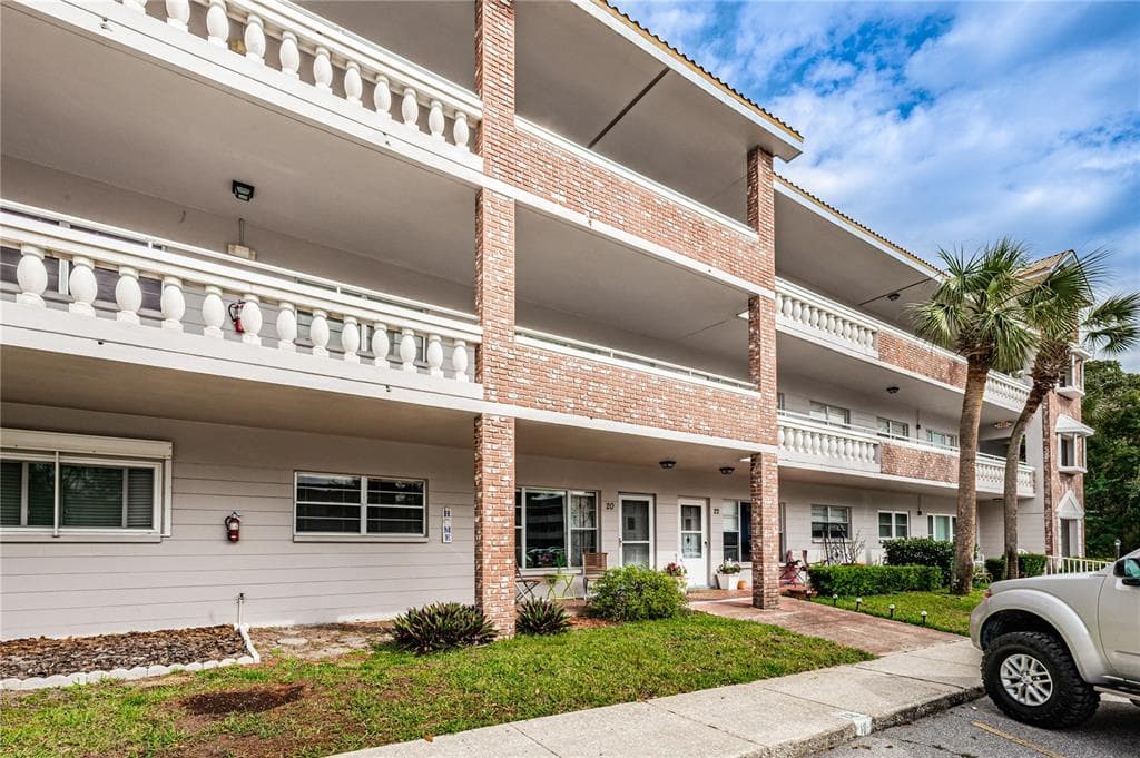 2460 PERSIAN DRIVE UNIT 20 CLEARWATER, FL 33763