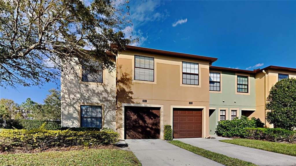 2611 OLEANDER LAKES DRIVE BRANDON, FL 33511