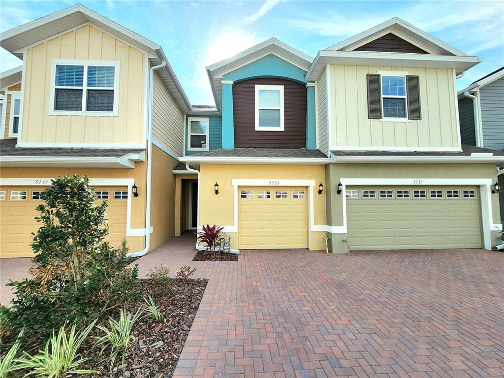 5735 SKYTOP DRIVE LITHIA, FL 33547