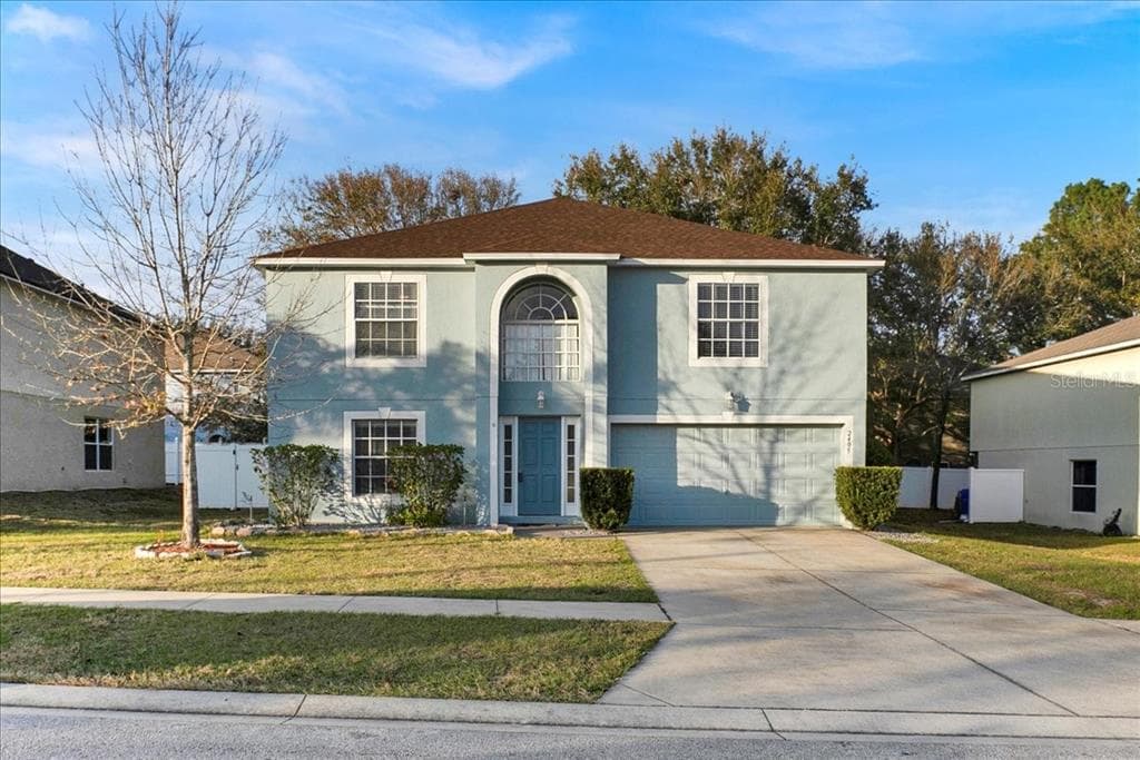 2405 FOXHOLLOW ROAD TAVARES, FL 32778