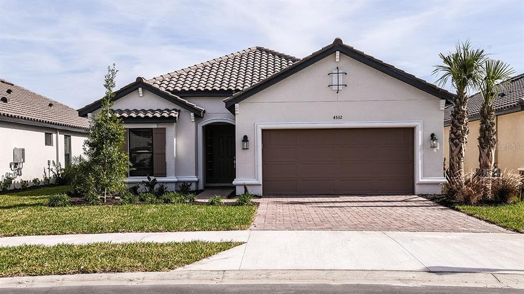 4532 FRECCIA LOOP WESLEY CHAPEL, FL 33545