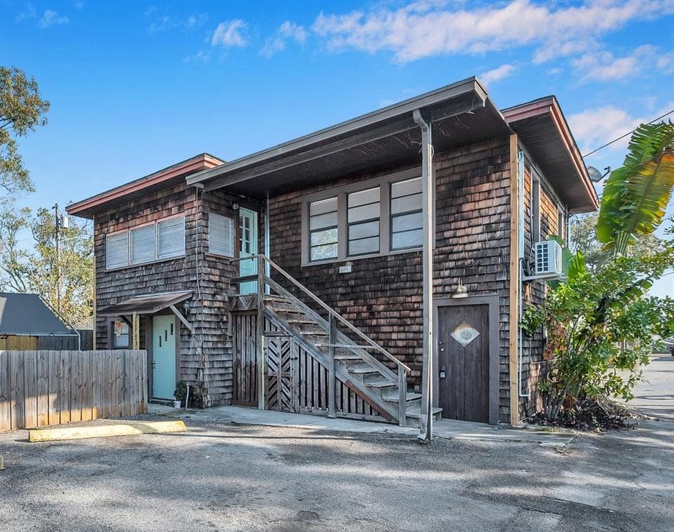 3023 25TH STREET N UNIT B ST PETERSBURG, FL 33713