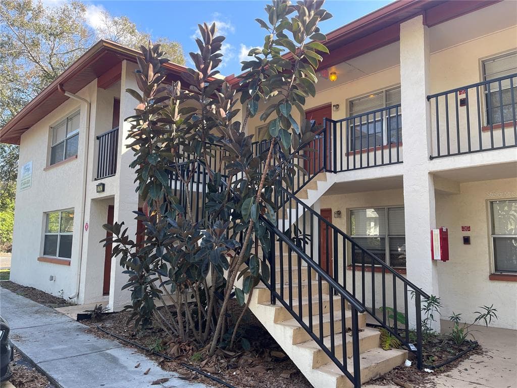 1767 LEO LANE S UNIT 101 CLEARWATER, FL 33755