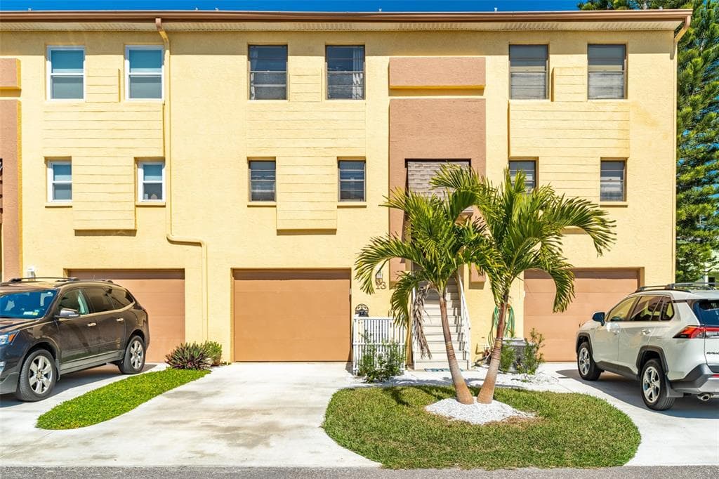 314 WINDRUSH BOULEVARD UNIT 13