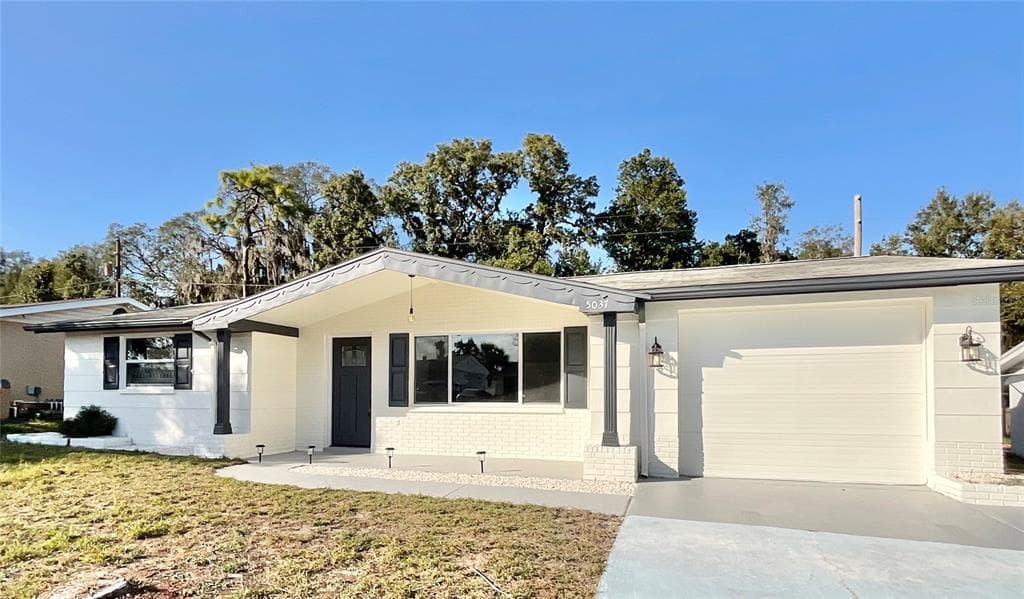 5037 PERENNIAL DRIVE HOLIDAY, FL 34690