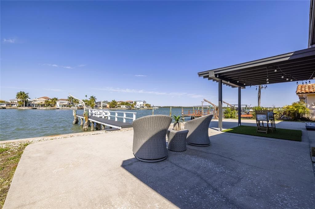 16121 4TH STREET E REDINGTON BEACH, FL 33708