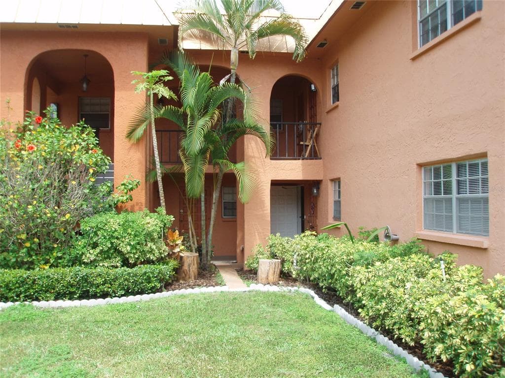 4500 E BAY DRIVE UNIT 136 CLEARWATER, FL 33764