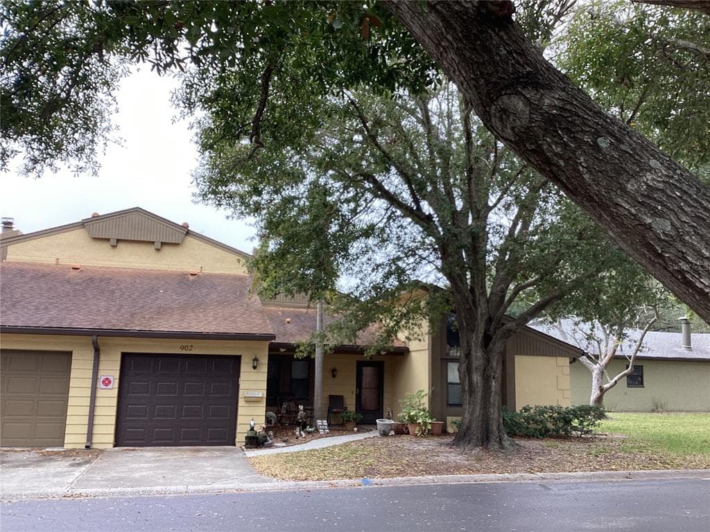 2101 SUNSET POINT ROAD UNIT 902
