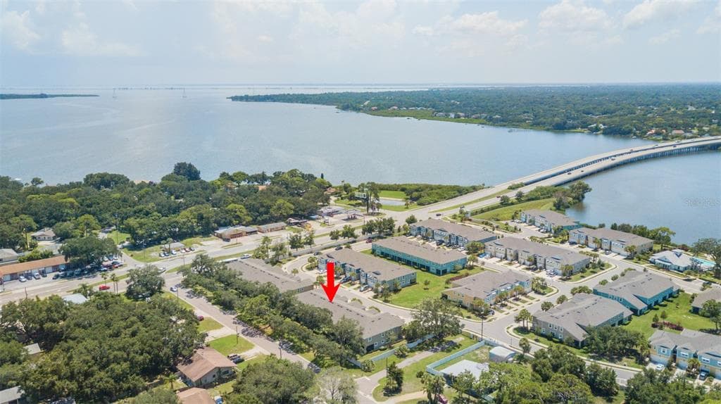 1813 SUNSET WIND LOOP OLDSMAR, FL 34677