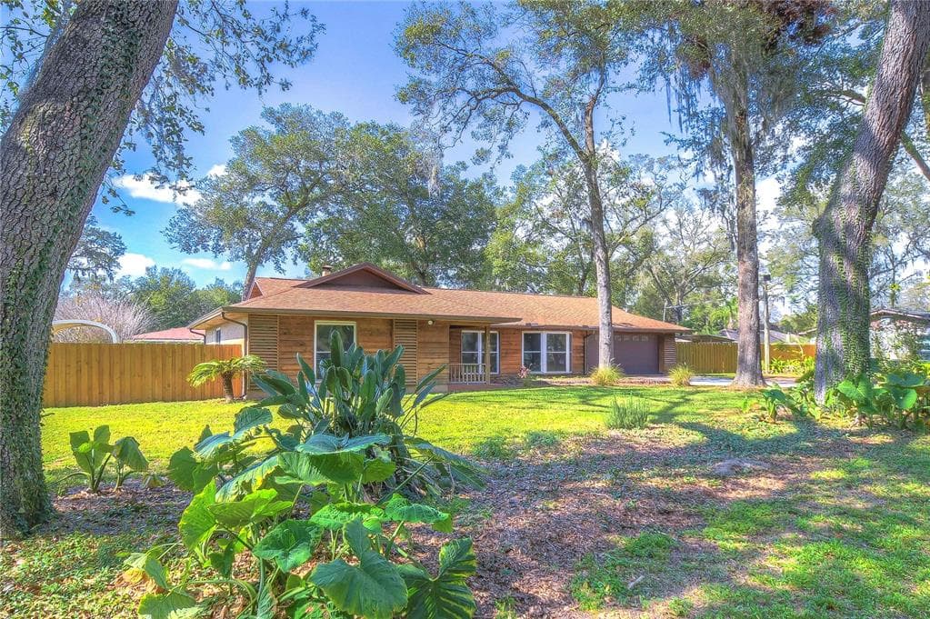 608 AMANA AVENUE BRANDON, FL 33510