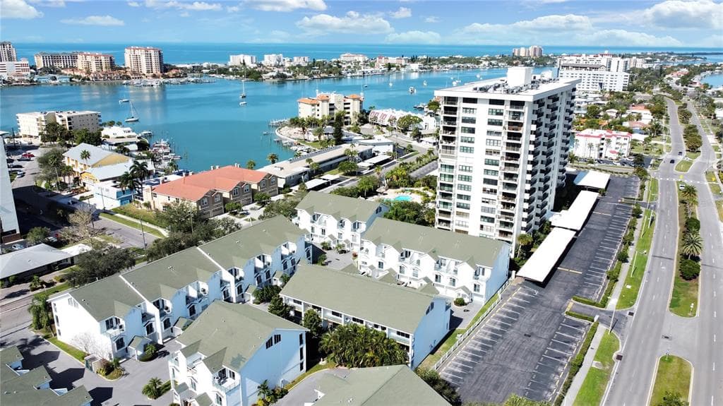 320 ISLAND WAY UNIT 301 CLEARWATER, FL 33767