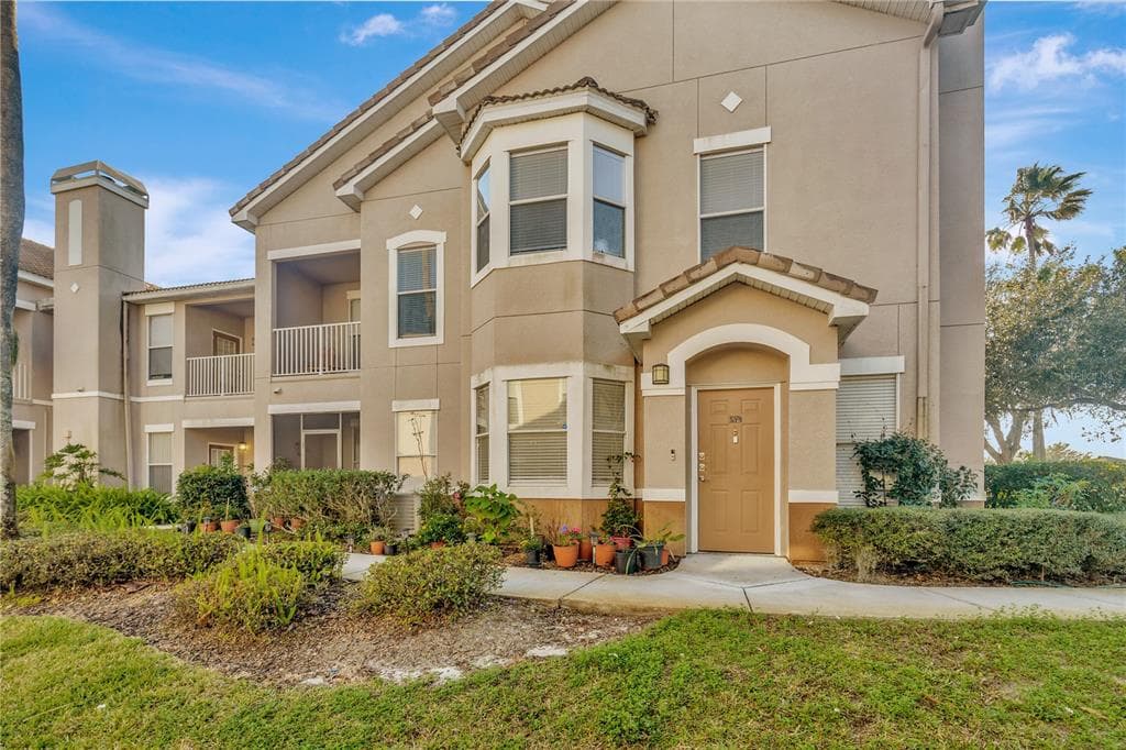 18078 VILLA CREEK DRIVE UNIT 18078 TAMPA, FL 33647
