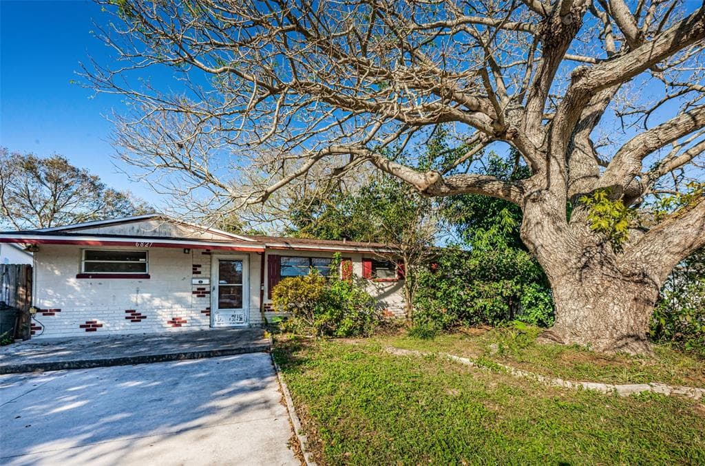 6827 80TH TERRACE N PINELLAS PARK, FL 33781