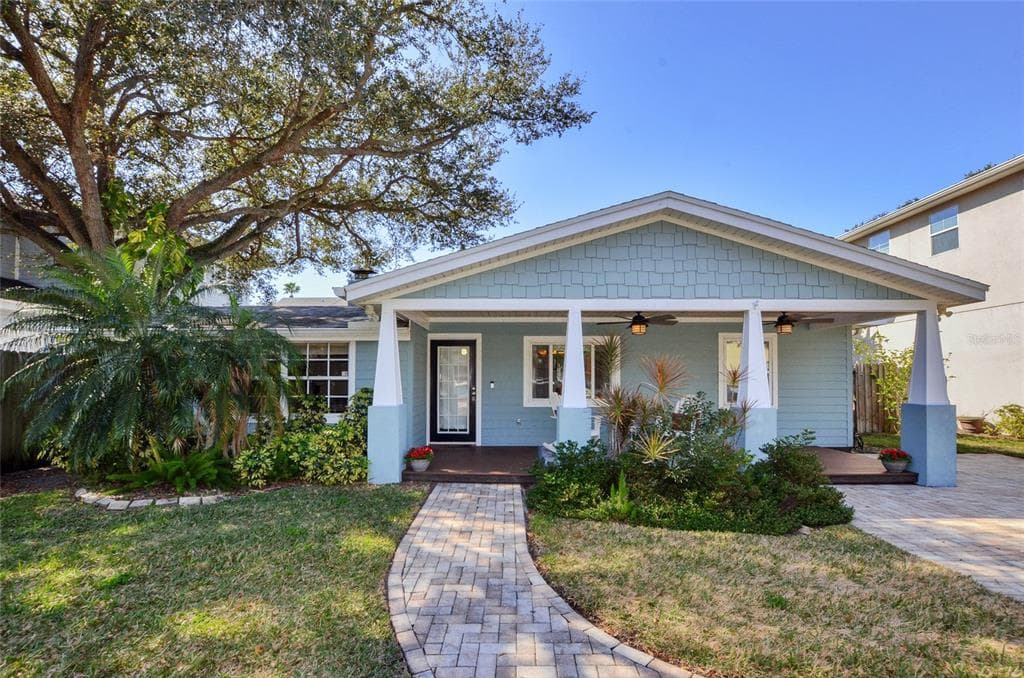 3609 W ROYAL PALM CIRCLE TAMPA, FL 33629