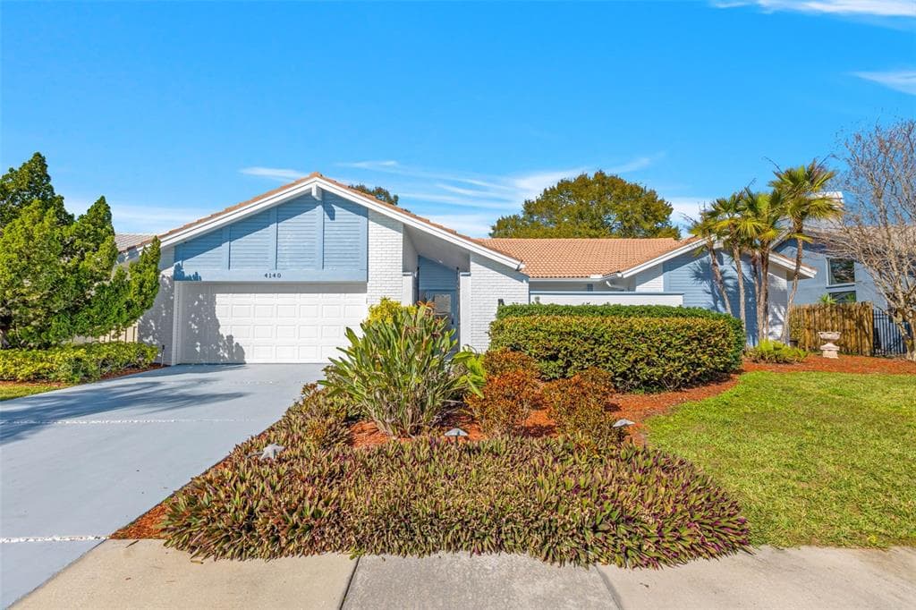 4140 SALTWATER BOULEVARD TAMPA, FL 33615