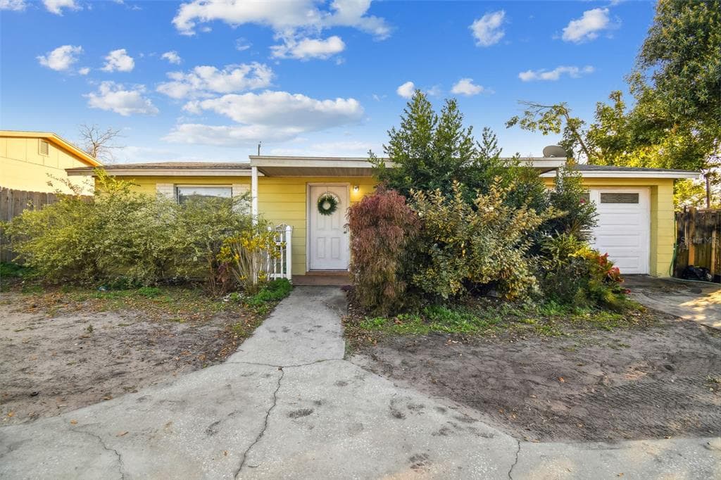 5026 MOOG ROAD HOLIDAY, FL 34690